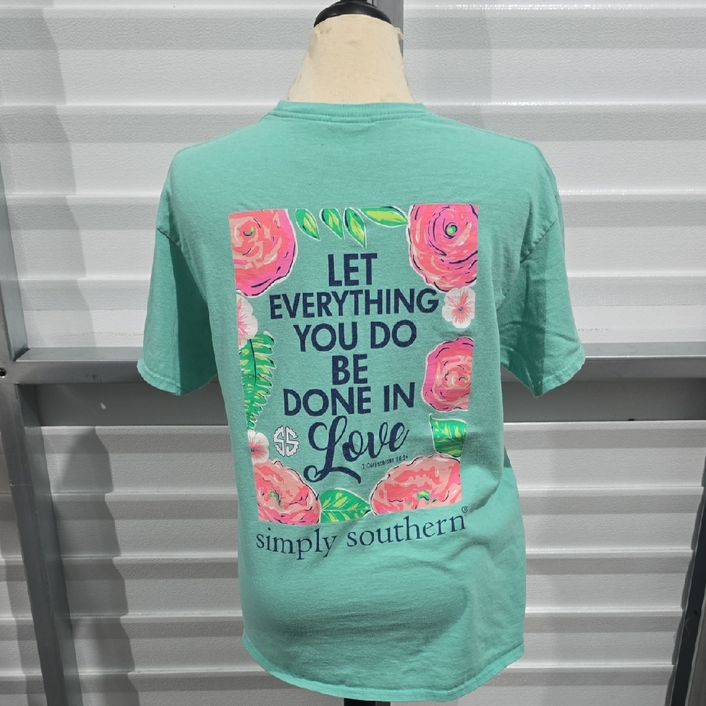 Simply Southern Mint Green Tee with Floral Design Size‎ Large